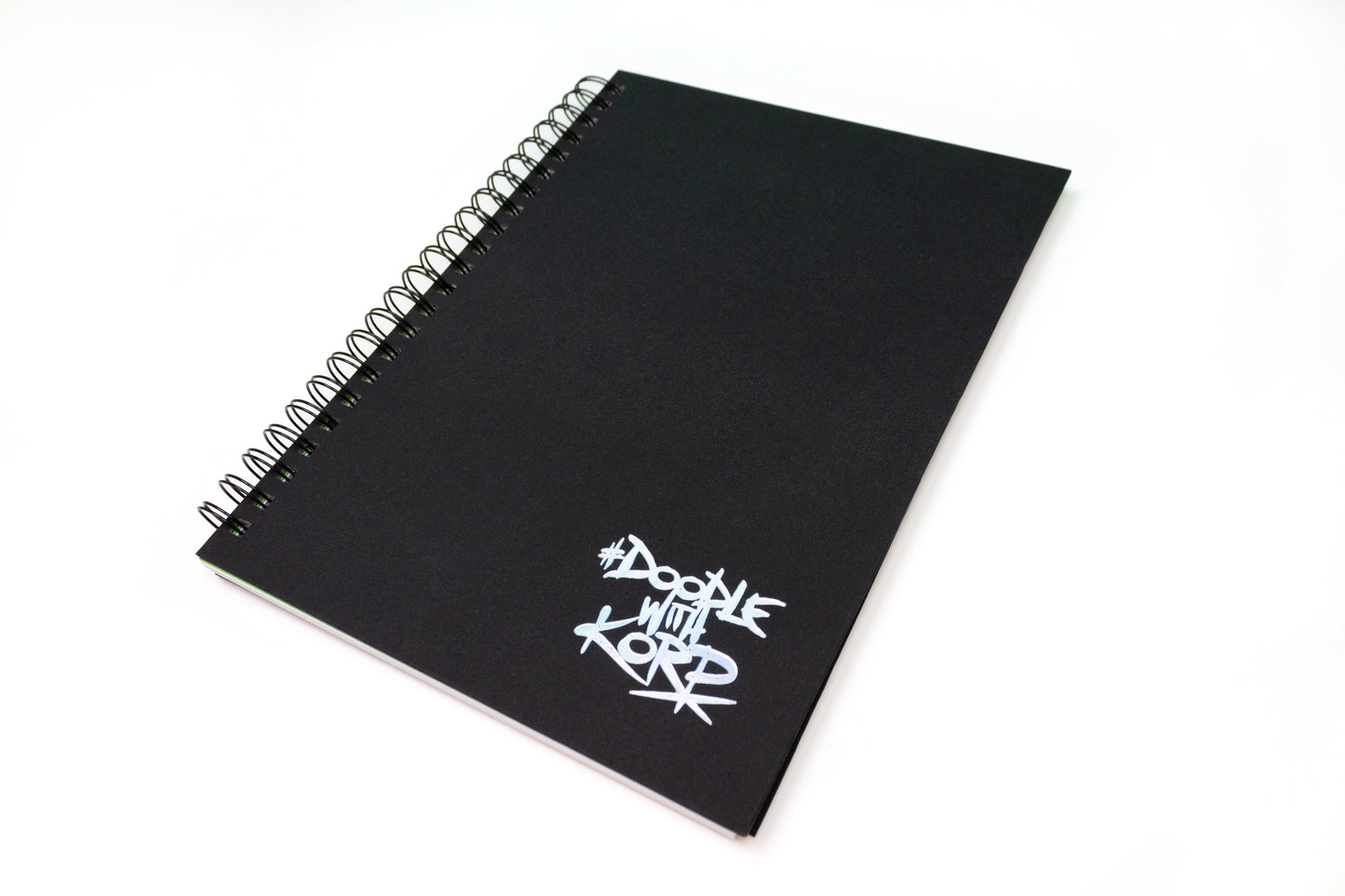 Artgecko 'Freestyle' Korporate Edition sketchbooks with 250gsm, hybrid marker smooth premium white paper. POSCA marker-friendly sketchbook with bleed-proof paper UK made.